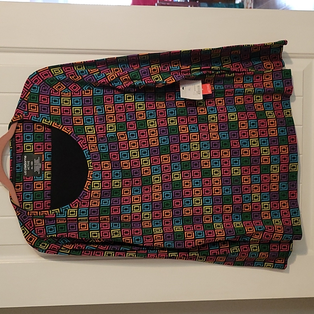 New Liz Claiborne multicolored tee